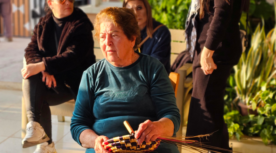 Gülnaser Karapaşa